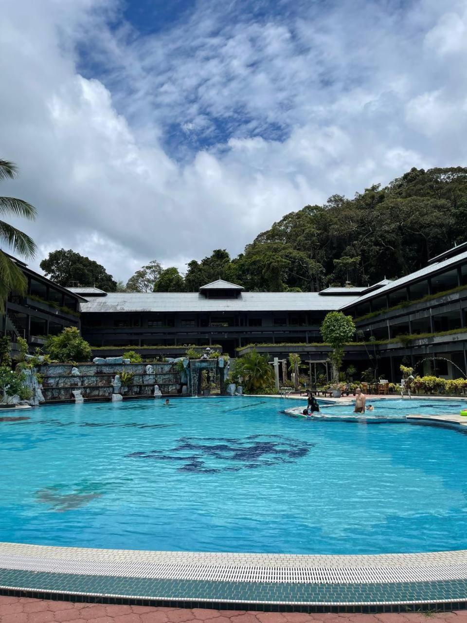 Beach Resort - Arwana Perhentian Besar Kampung Kuala Besut Bagian luar foto
