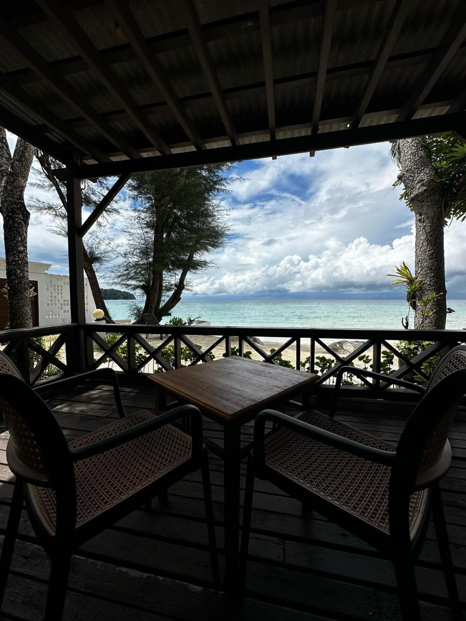 Beach Resort - Arwana Perhentian Besar Kampung Kuala Besut Bagian luar foto