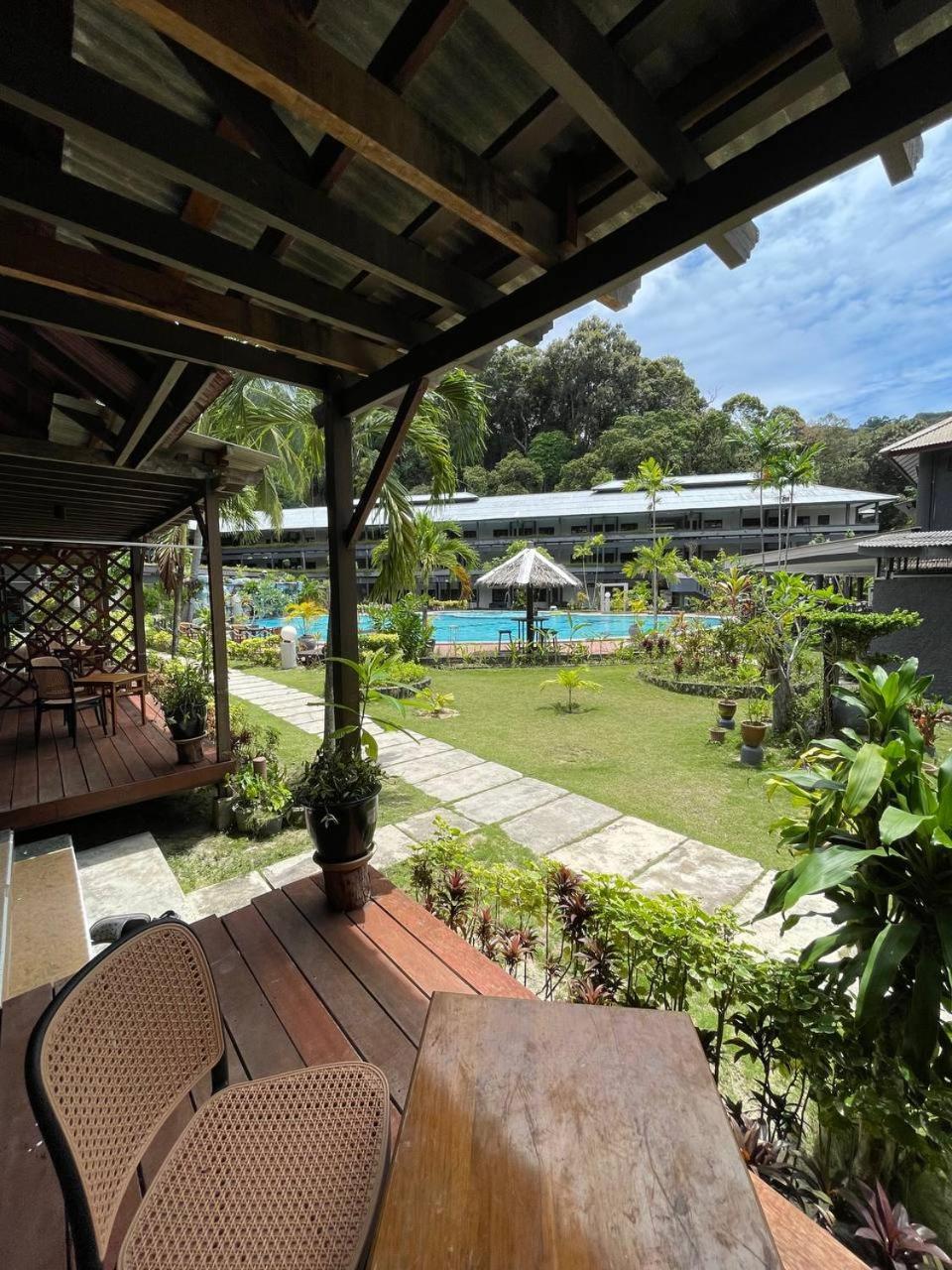 Beach Resort - Arwana Perhentian Besar Kampung Kuala Besut Bagian luar foto