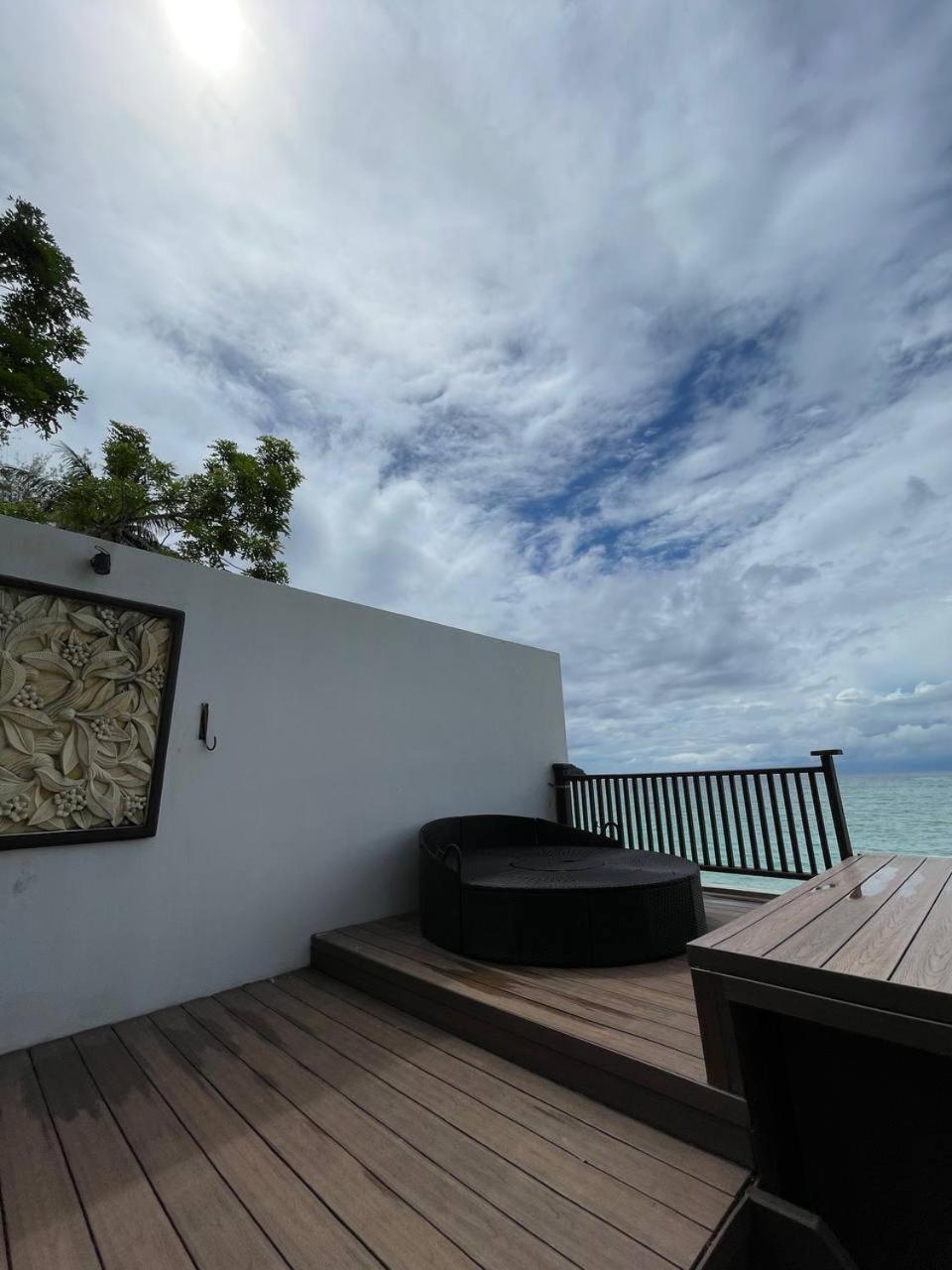 Beach Resort - Arwana Perhentian Besar Kampung Kuala Besut Bagian luar foto
