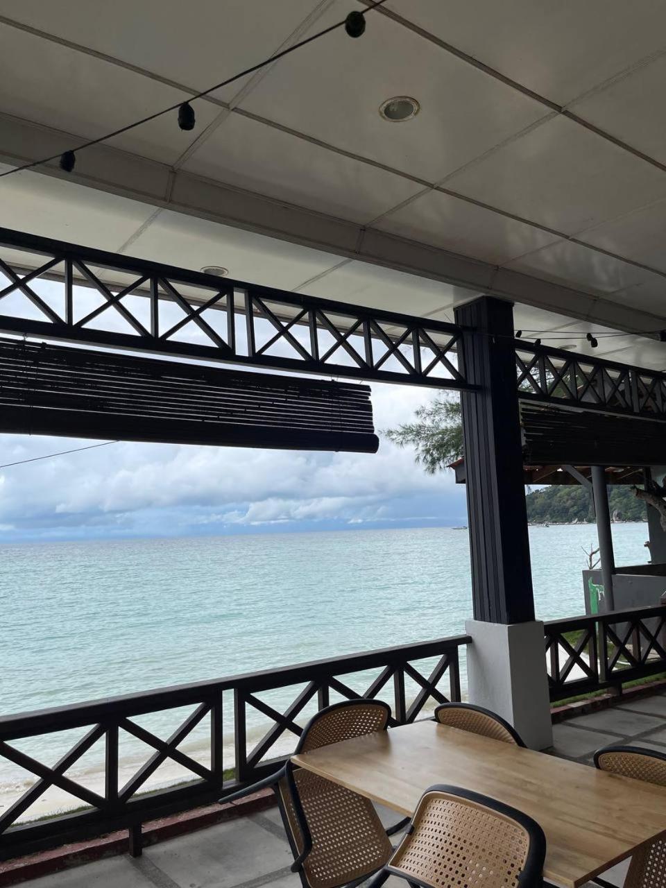 Beach Resort - Arwana Perhentian Besar Kampung Kuala Besut Bagian luar foto