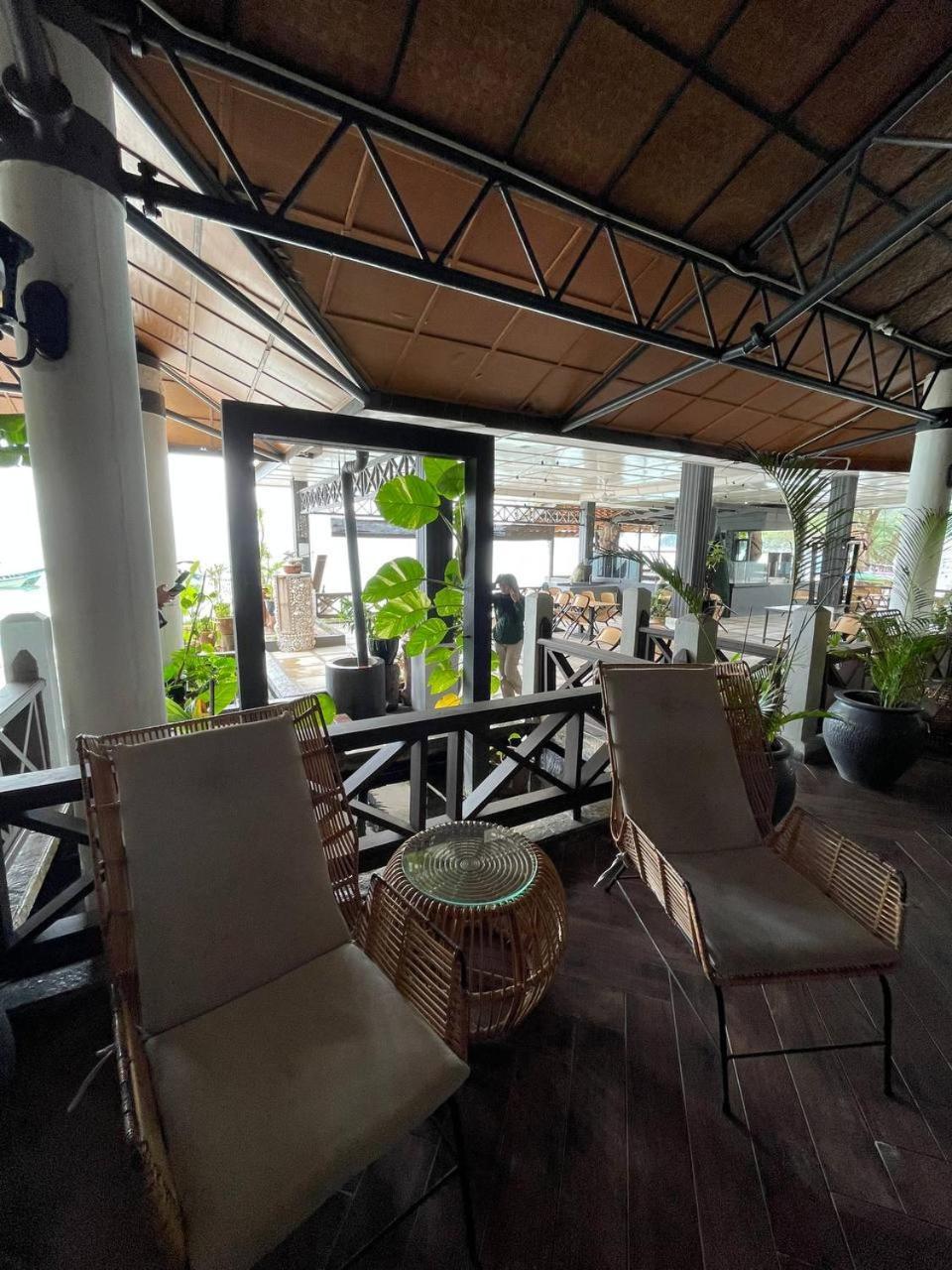 Beach Resort - Arwana Perhentian Besar Kampung Kuala Besut Bagian luar foto
