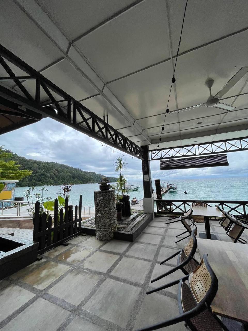 Beach Resort - Arwana Perhentian Besar Kampung Kuala Besut Bagian luar foto